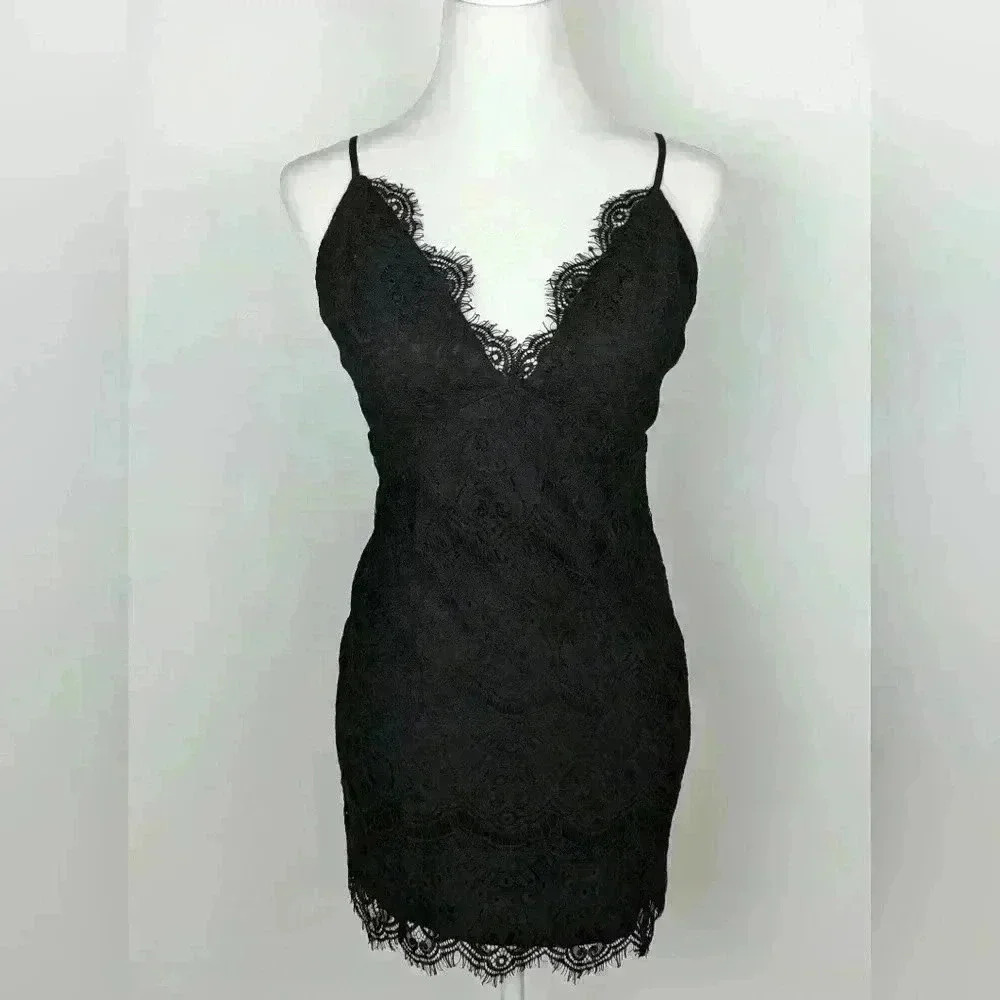 Lulu Black Bodycon Lace Dress With Adjustable straps Size Small